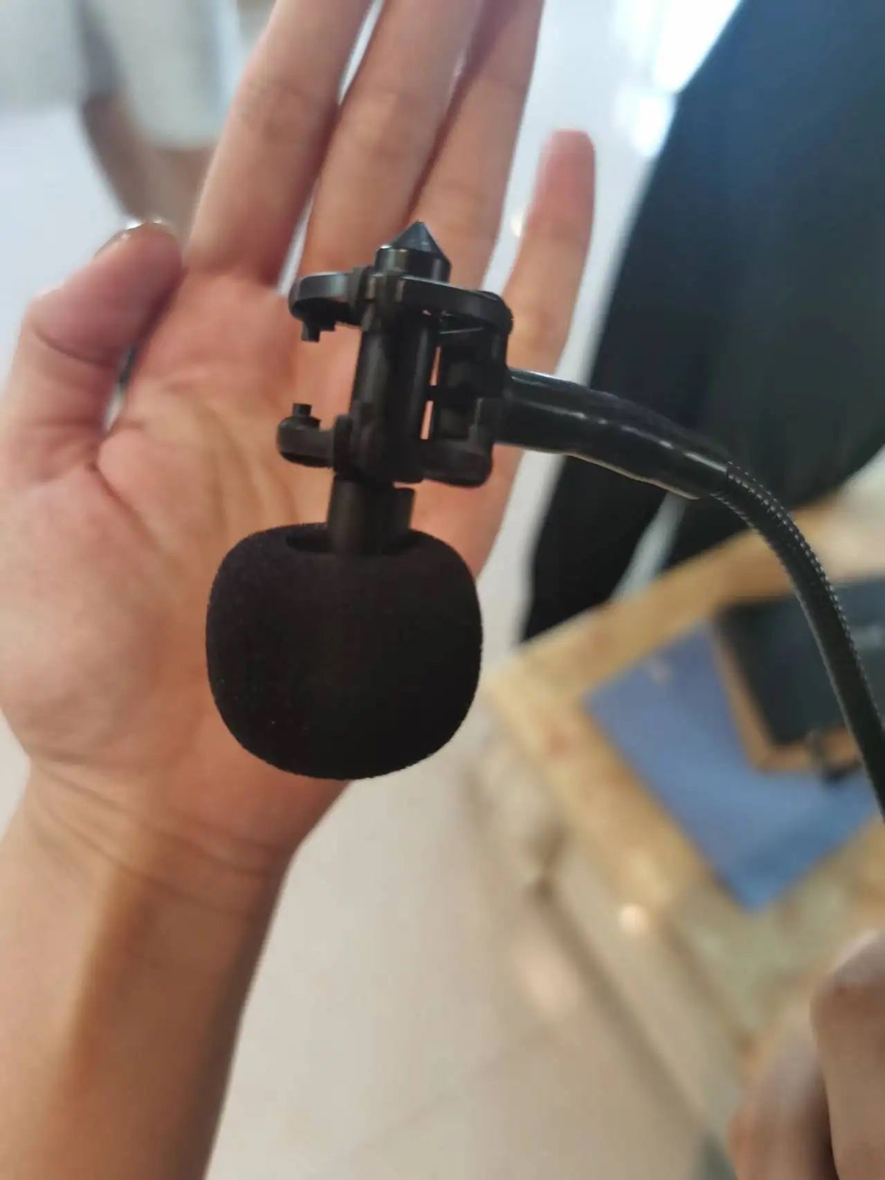 Professional saxophone mic for live performance on a microphone stand for easy setup