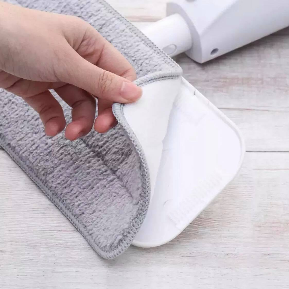 VMIDirect Water Spray Mop with detachable microfiber cleaning pad for easy maintenance