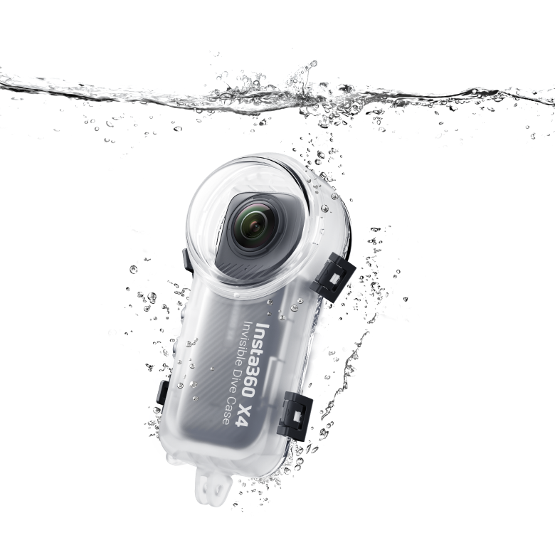 Insta360 X4 Invisible Dive Case submerged in water showcasing its waterproof design and camera protection