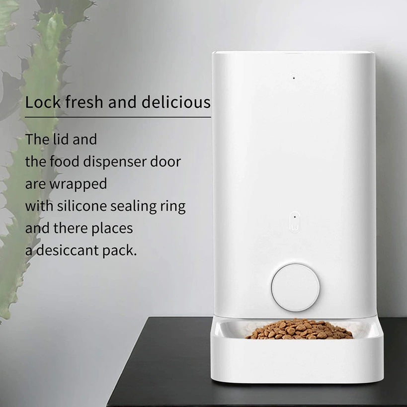 Petkit Fresh Element Smart mini Pet feeder in white with sealed food dispenser and kibble tray