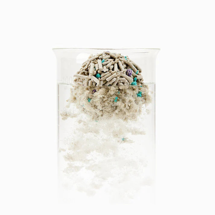 VMIDirect Mixed Tofu Cat Litter demonstrated in water, showcasing its clumping and absorbent qualities