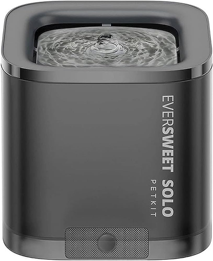 VMIDirect Eversweet Solo Pet Water Fountain Automatic with sleek design and circulating water flow