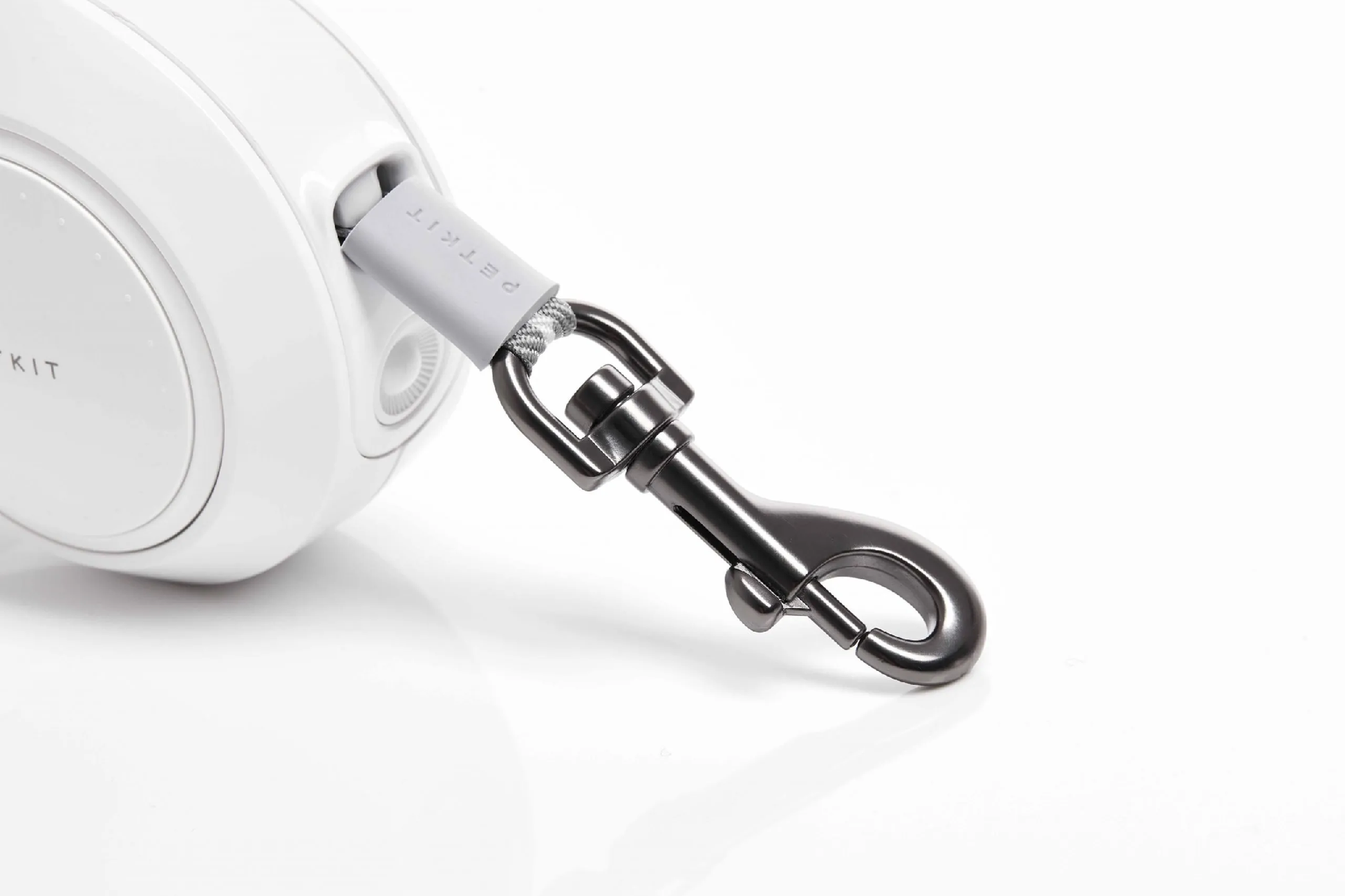 VMIDirect Retractable Extendable Leash with durable clip for dogs and cats