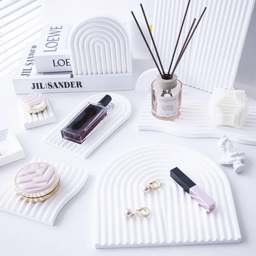 Wave Plaster Cutting Board Decoration set with various accessories and decorative items displayed