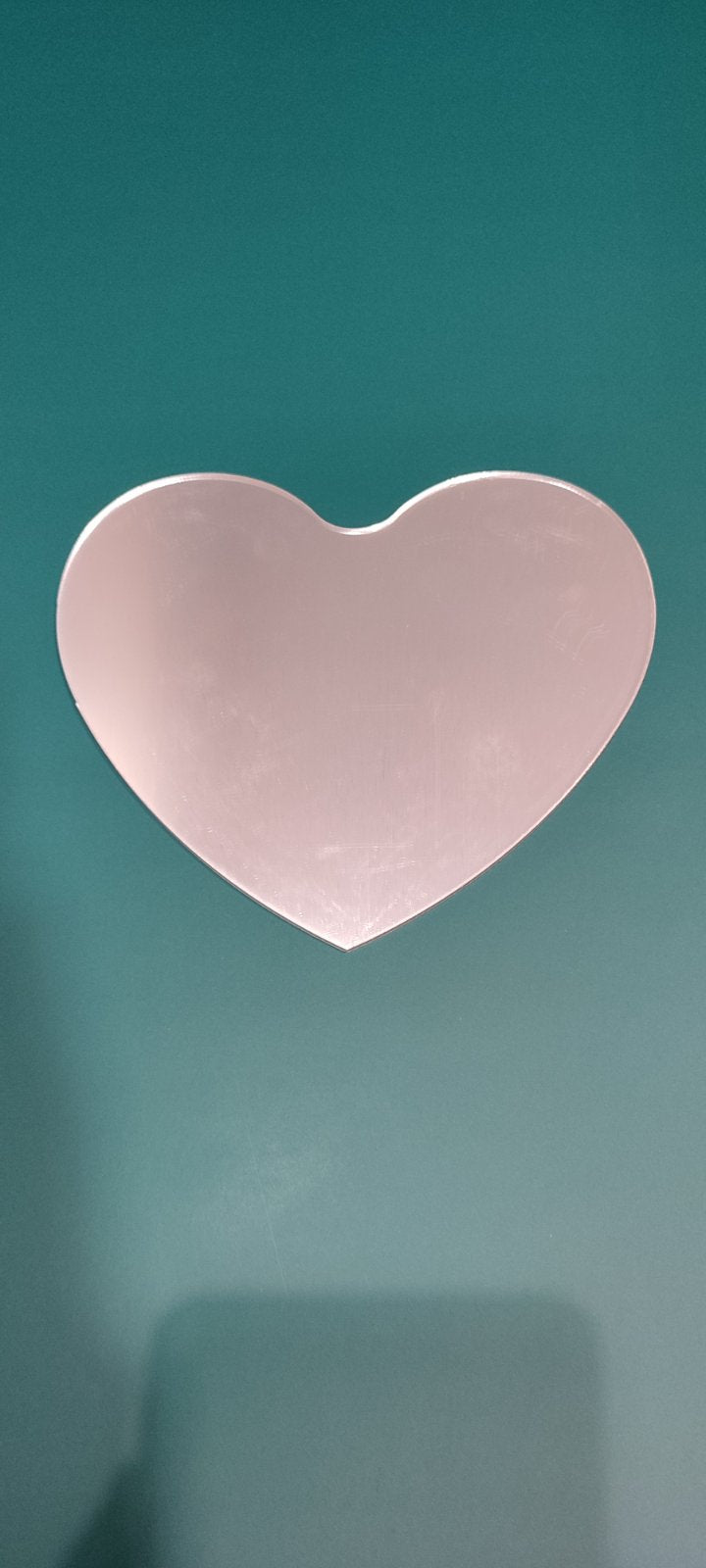 Heart-Shaped Acrylic Mirror Props for Decorative and Creative Display