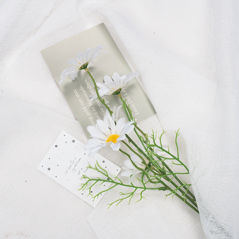 VMIDirect Artificial Flowers Silk Daisy Arrangement on a White Background