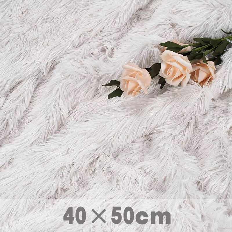 VMIDirect Faux Fur Makeup Prop Mat in Soft White, perfect for beauty photography and styling, measuring 40 x 50cm.