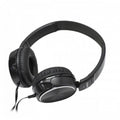 VMIDirect Wired Headphones in black with comfortable ear cushions for clear sound quality