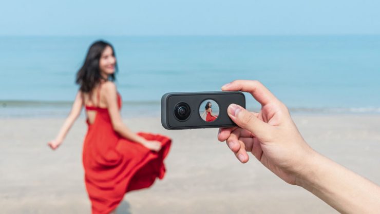 VMIDirect Waterproof Motovlogging Steady Cam capturing beautiful moments at the beach