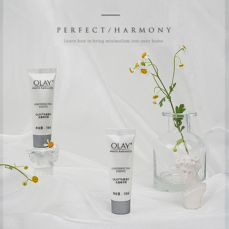 VMIDirect Smooth Silk Mercerized Photography Setup with Minimalist Decor and Soft Lighting